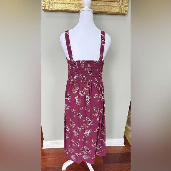 Sundress - Picture 2 of 5